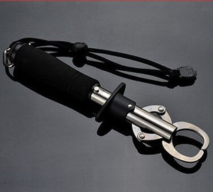 Grip Fishing Tool